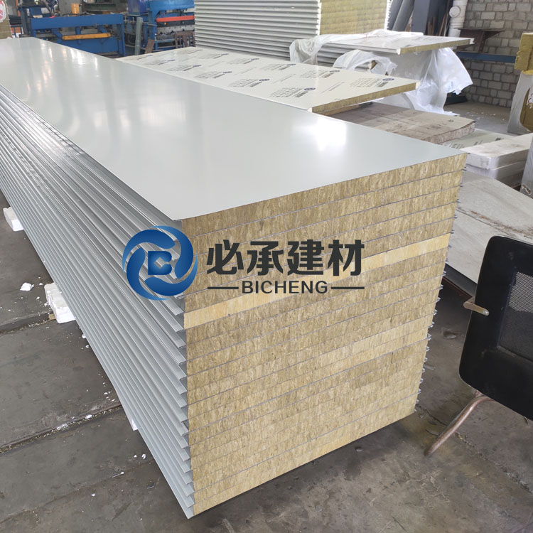 圍繞橫裝夾芯板與橫鋪夾芯板在施工上有哪些區(qū)別？