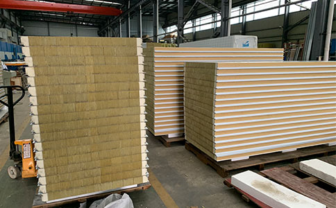 橫鋪夾芯板：高效、環(huán)保的建筑解決方案